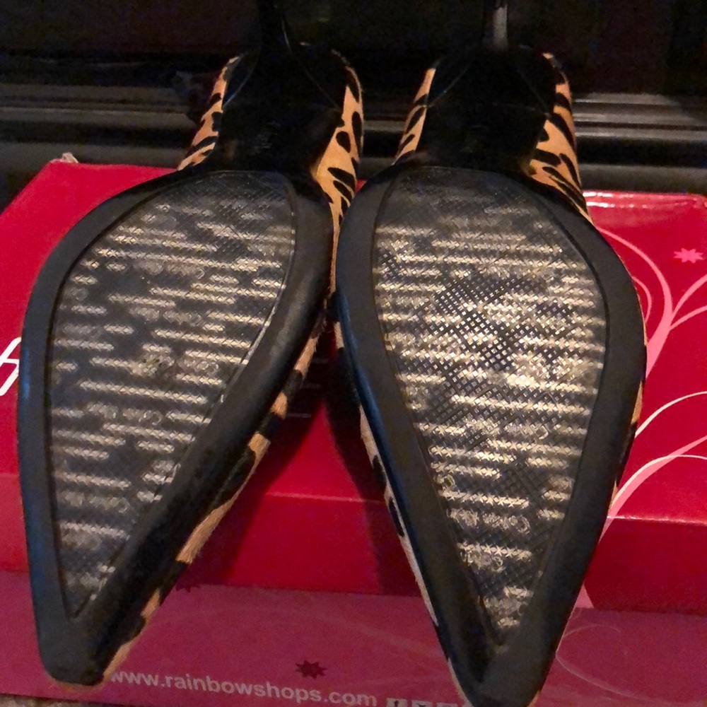 Shoes - Picture 3 of 4